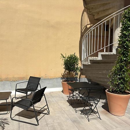 Studio Spacieux Avec Patio En Centre Ville كافالير سور مير المظهر الخارجي الصورة