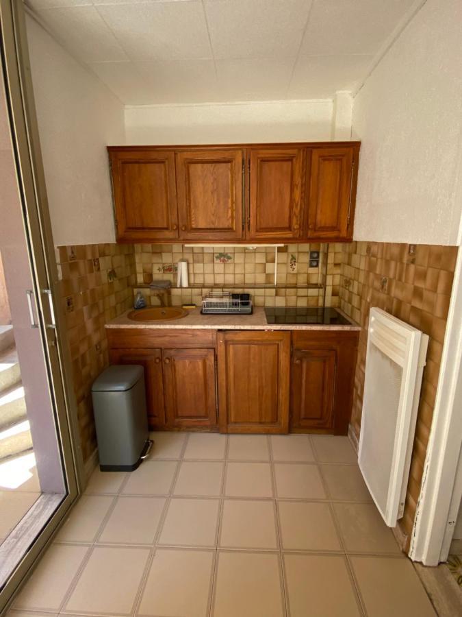 Studio Spacieux Avec Patio En Centre Ville كافالير سور مير المظهر الخارجي الصورة