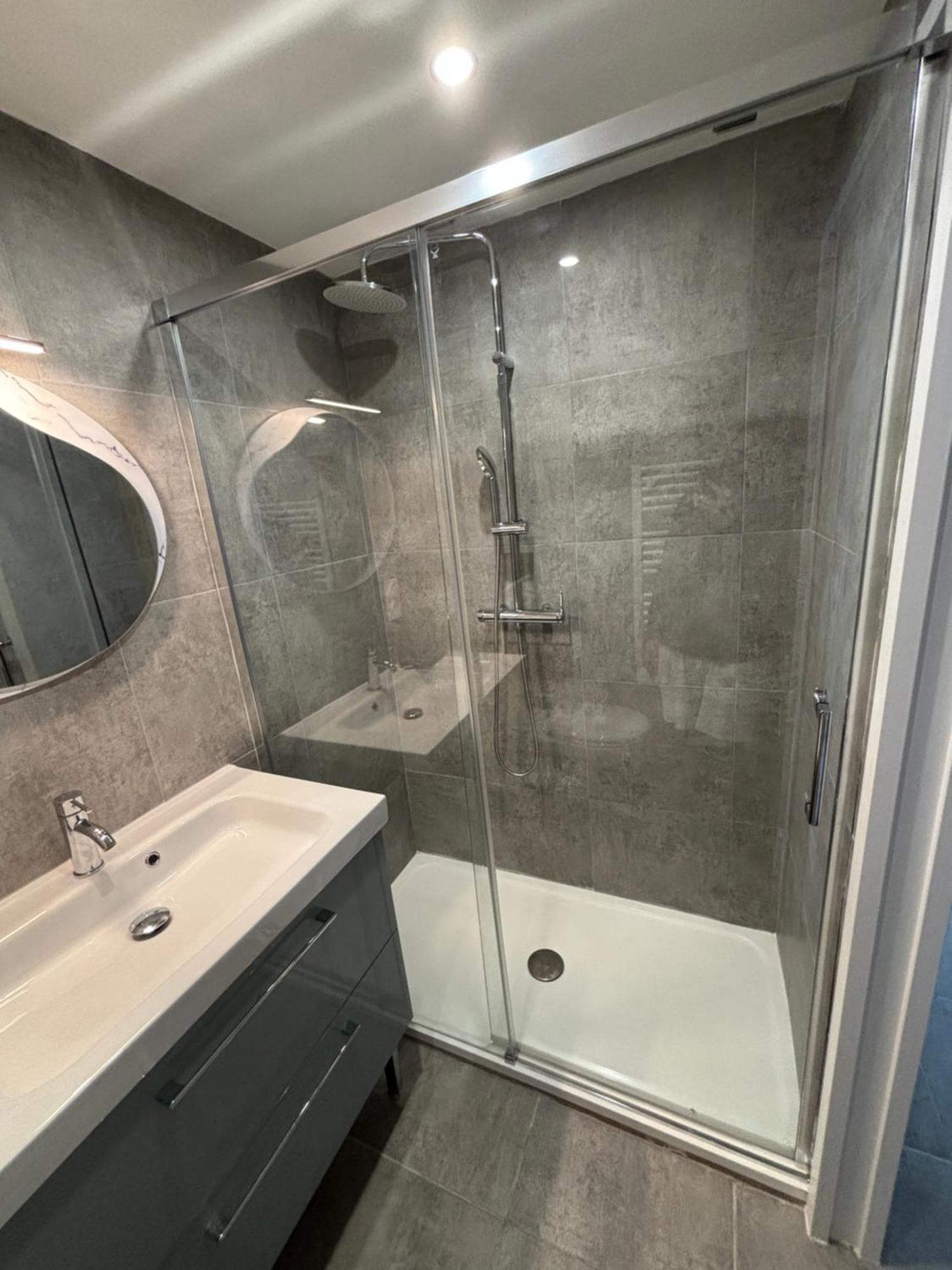 Studio Spacieux Avec Patio En Centre Ville كافالير سور مير المظهر الخارجي الصورة